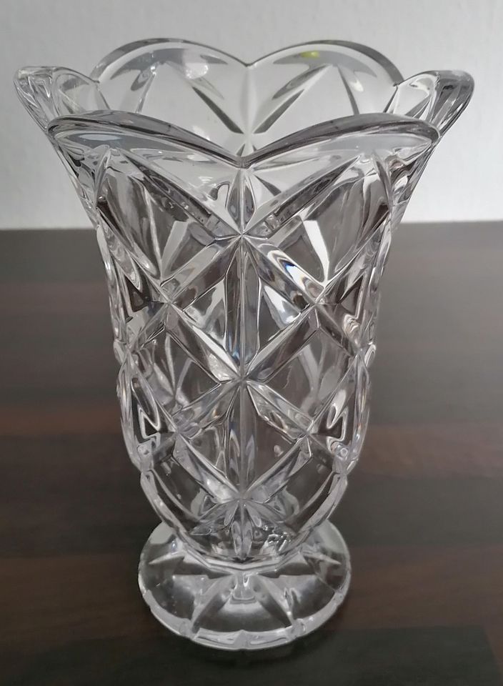 Blumenvase aus schwerem Glas, Waldglashütte Joska Bodenmais in Gärtringen