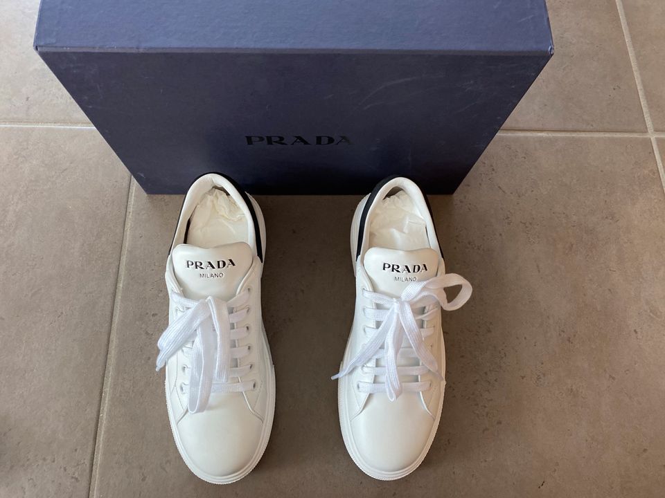 Prada Sneaker Gr. 39 NEU! in Kelheim