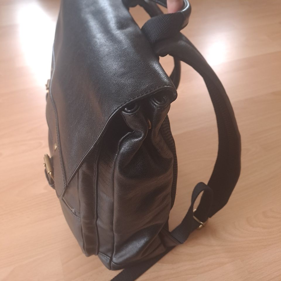 NEU Fossil Leder Rucksack Bag Daypack in Dresden