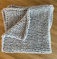 Kuscheldecke Strick gehäkelt hellgrau Blogger 140x140 boho scandi Nordrhein-Westfalen - Hamm Vorschau