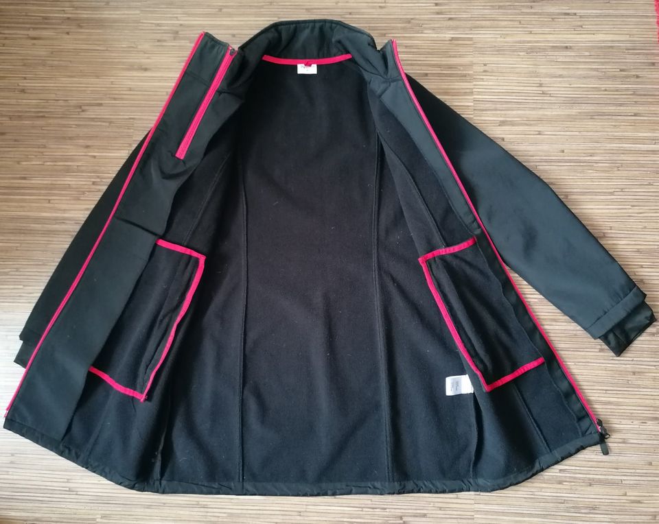 Schwarze Damen-Softshell-Long-Jacke in Gr. M  38/40 in Rehburg
