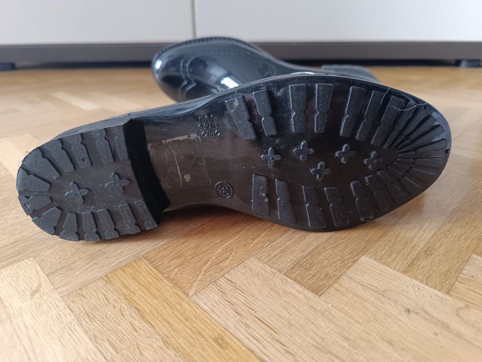 Stiefeletten Lack Schuhe Größe 39 wie neu!!! in Köln