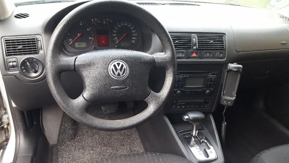 Golf 4 Variant 1.9 tdi Tiptronik Klimaautomatik DPF/Umwelt Grün in Dortmund