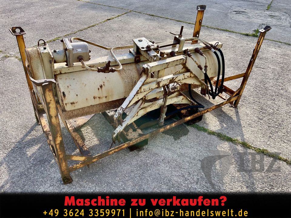 Besen Kehrmaschine Multicar M24 M25 Vorbau Frontanbau Bürste Kehr in Ohrdruf