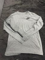 Nike Pullover in Grau Schwarz S für 25€ VB Nordrhein-Westfalen - Hagen Vorschau