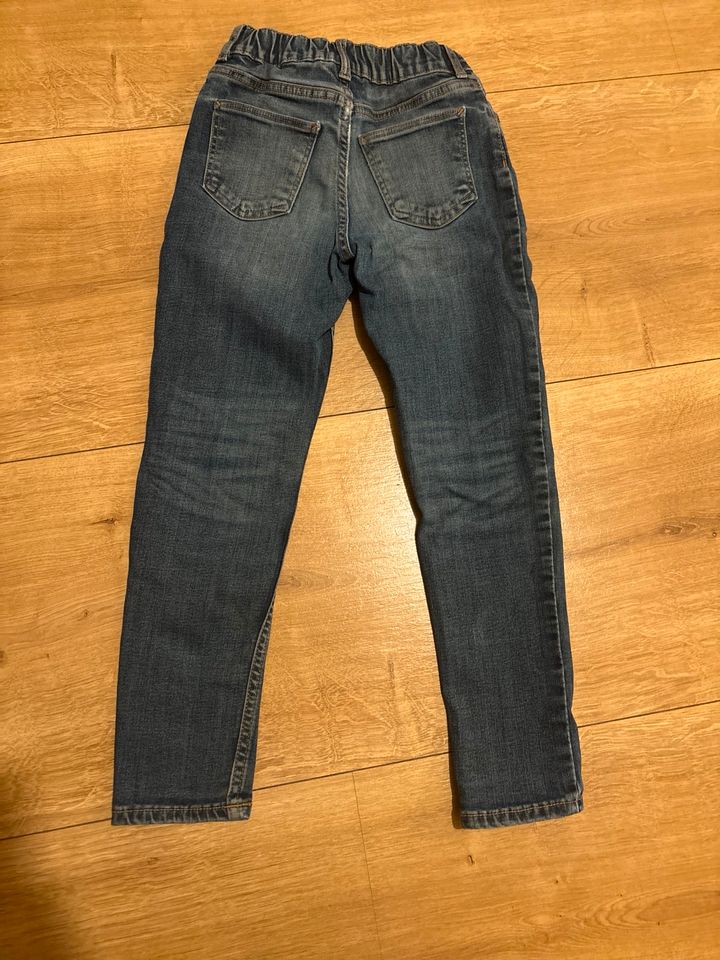 Jeans *H&M* Gr. 134 in Kerpen
