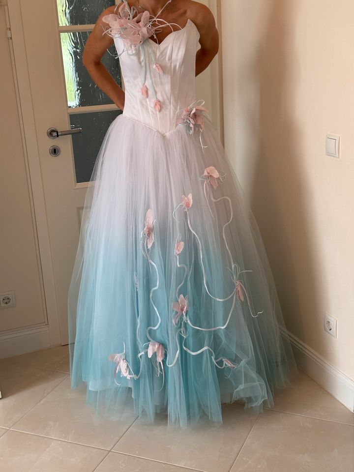 Hochzeitskleid Brautkleid/ Märchenkleid /Prinzessinnenkleid Gr 38 in Hamburg