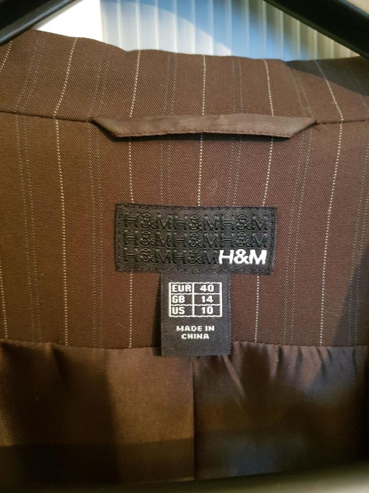 Hosenanzug Businessanzug H&M Gr. 40 braun in Baunatal