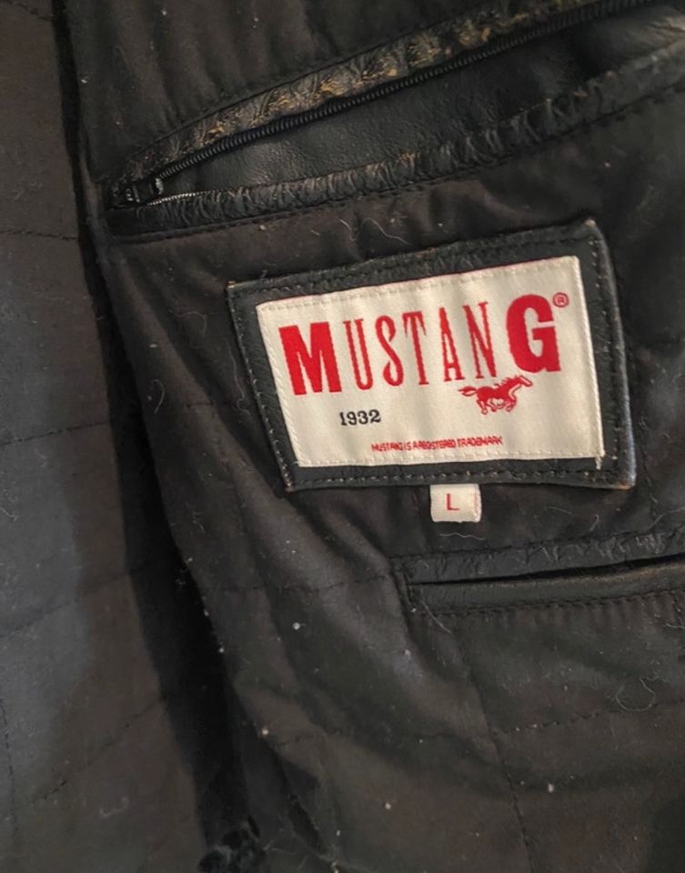 Dunkelbraune schwarze Lederjacke Herren Mustang L  #o52 in Wolfsburg