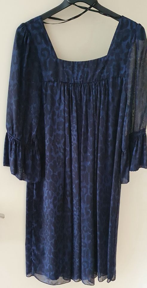 Kleid Apart blau-schwarz Gr.38 NEU in Göttingen