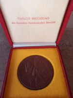 Braune Porzellanmedaille / Auszeichnung DDR Sachsen-Anhalt - Greppin Vorschau