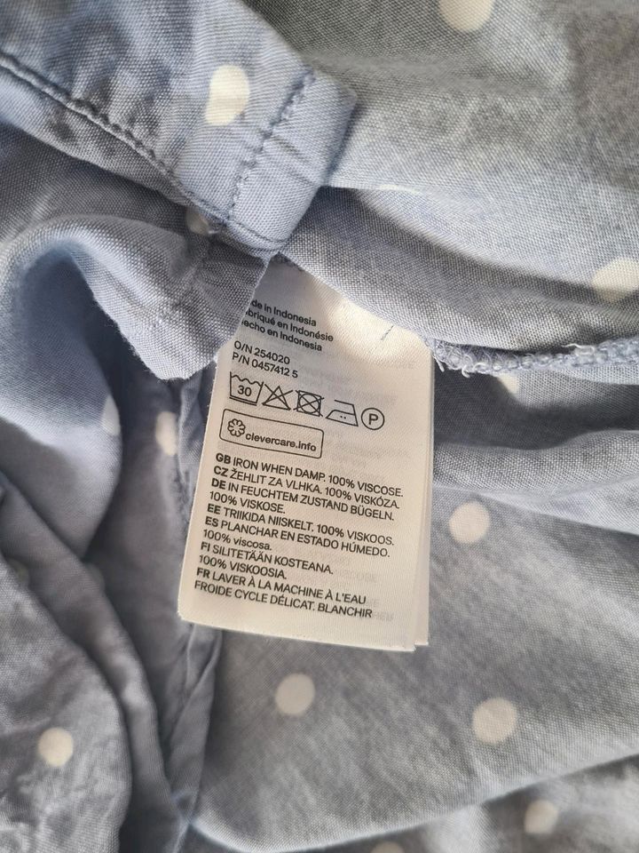 ❗️süße hellblaue Bluse / Hemd mit Punkten - Gr. 32 - H&M ❗️ in Bützow