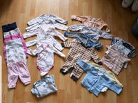 Kleidungspaket Baby Jacke Hose Body  22 Teile Nordrhein-Westfalen - Alfter Vorschau