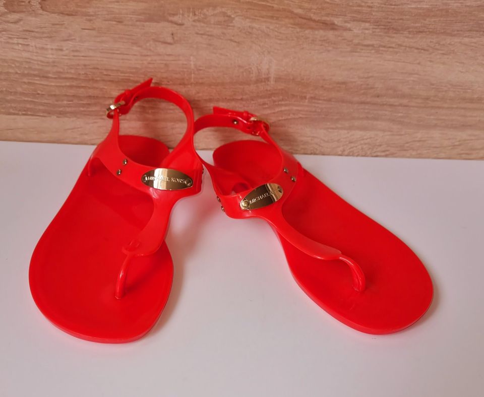 Michael Kors Kunststoff Sandalen Orange Sandals Zehentretter 38,5 in Nürnberg (Mittelfr)