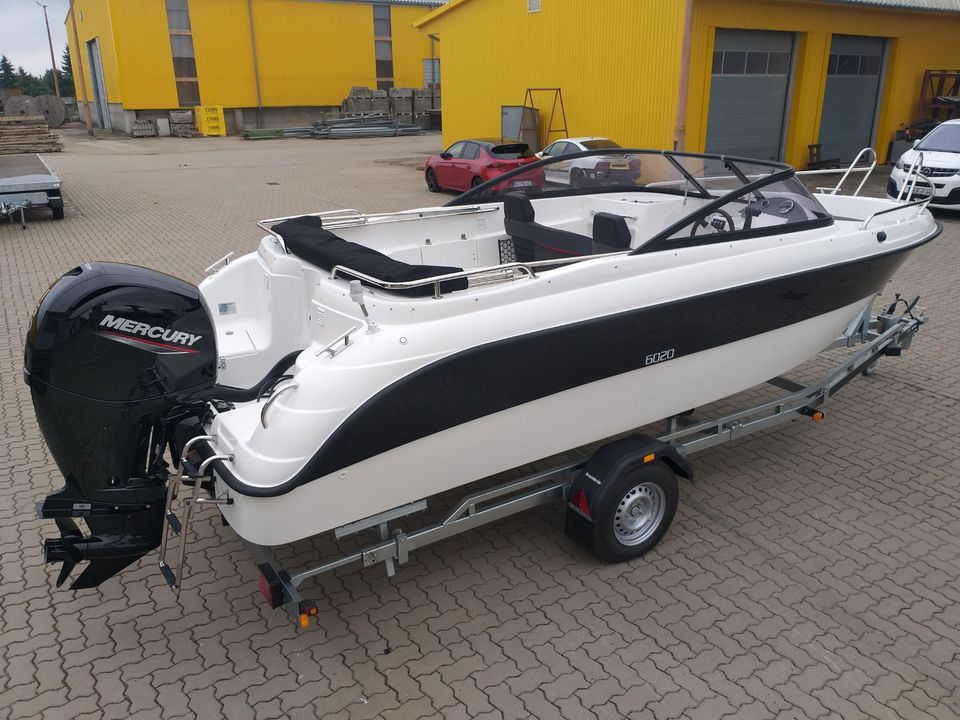 Motorboot Sportboot 6020 Bowrider Mercury 150 PS + Trailer Neu in Hohen Wangelin