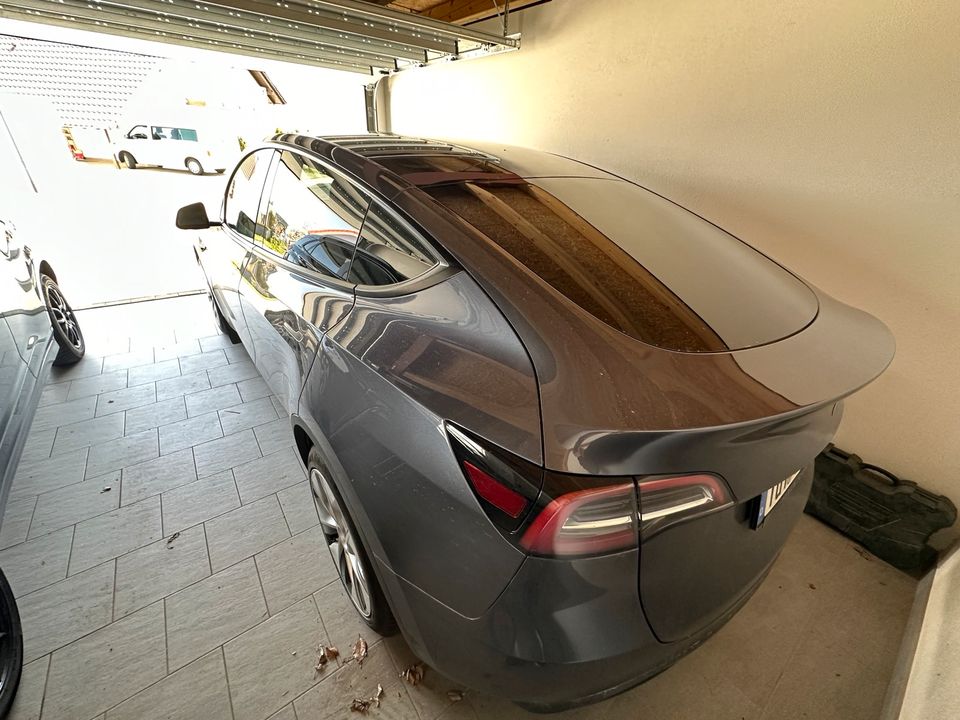 Tesla Model Y SR Leasingübernahme 572€ monatlich in Trossingen