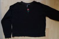 Shirt Langarm schwarz mit Rose Divided von H&M Gr. S oder Gr. 170 Berlin - Friedenau Vorschau
