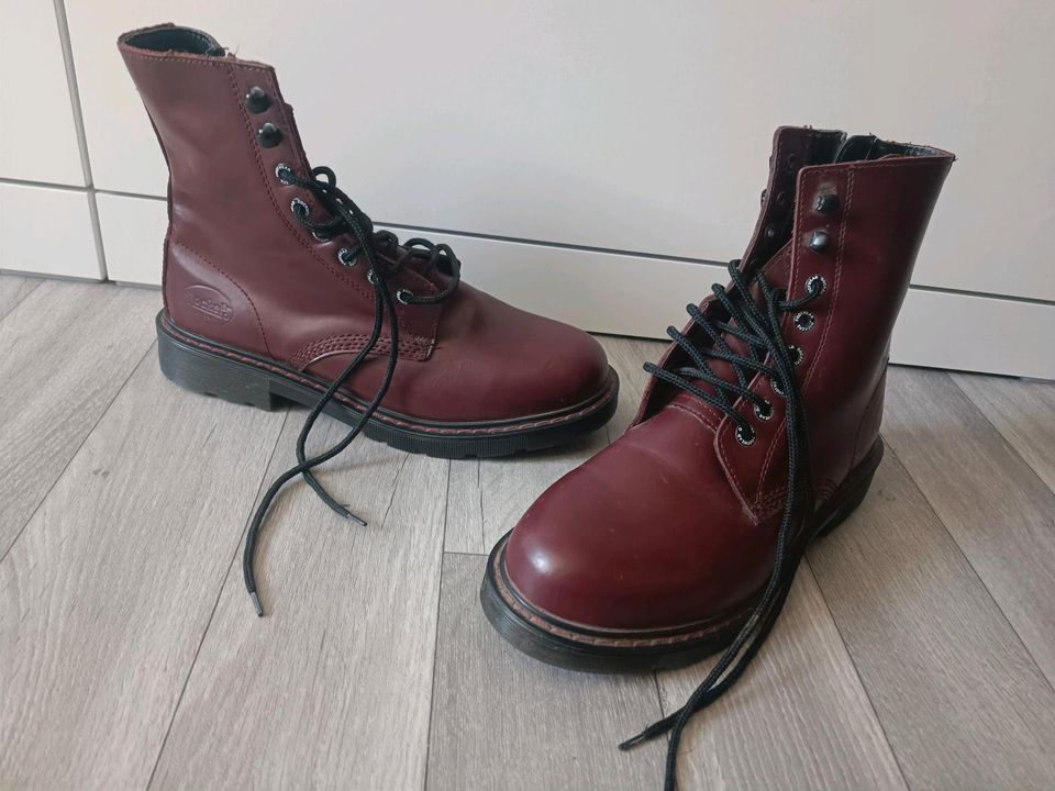 Dockers Stiefel Rotbraun Glattleder Größe 42 in Staßfurt