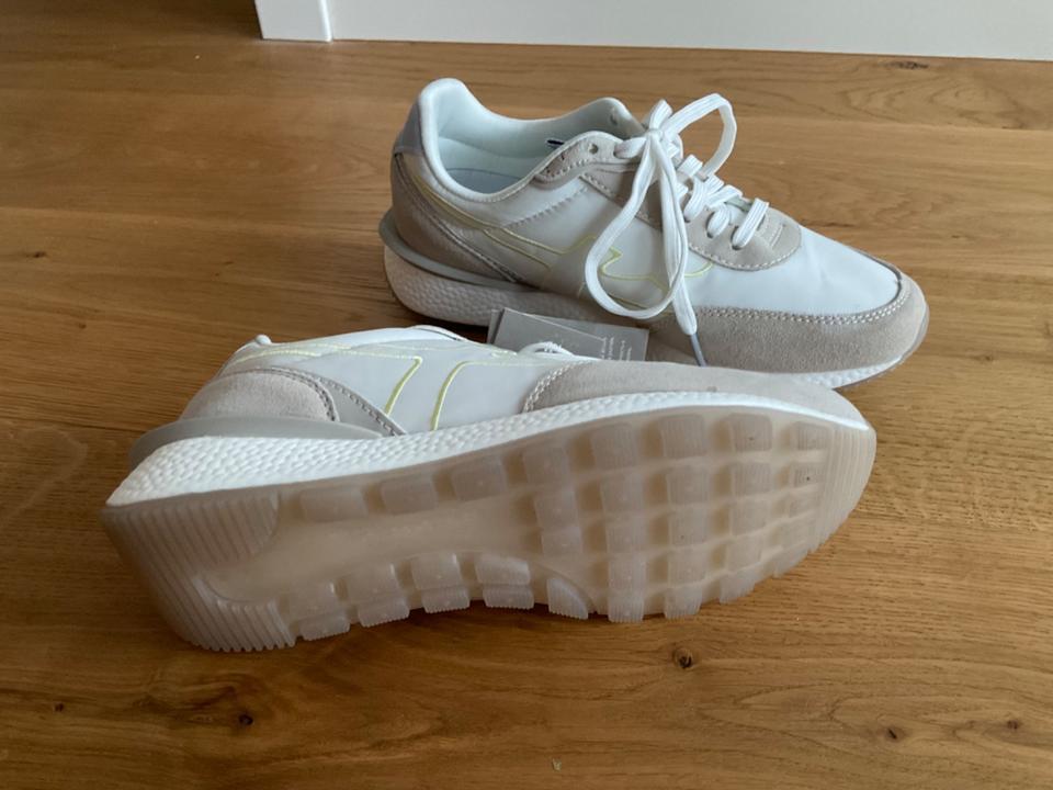TAMARIS Sneaker Schuhe Halbschuhe Gr 37, Neu und ungetragen in Nürnberg (Mittelfr)