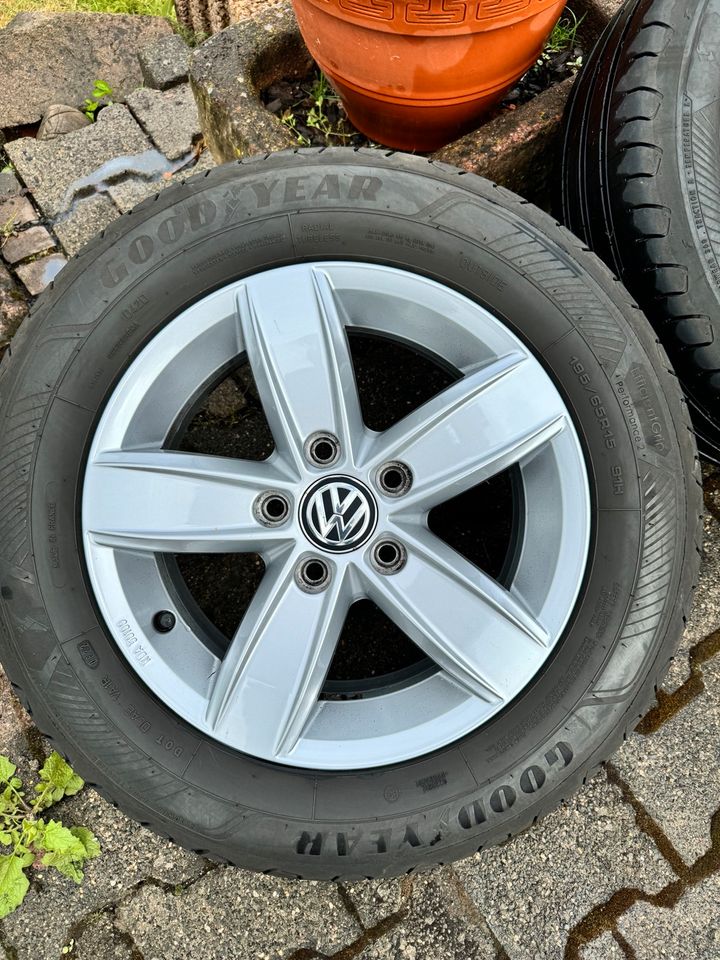 GOODYEAR WINTERREIFEN 195/65R15 + LEICHTMETAL FELGEN in Kindsbach