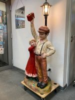 Kinder / Junge & Mädchen an Laterne / Skulptur / Dekofigur Niedersachsen - Rinteln Vorschau