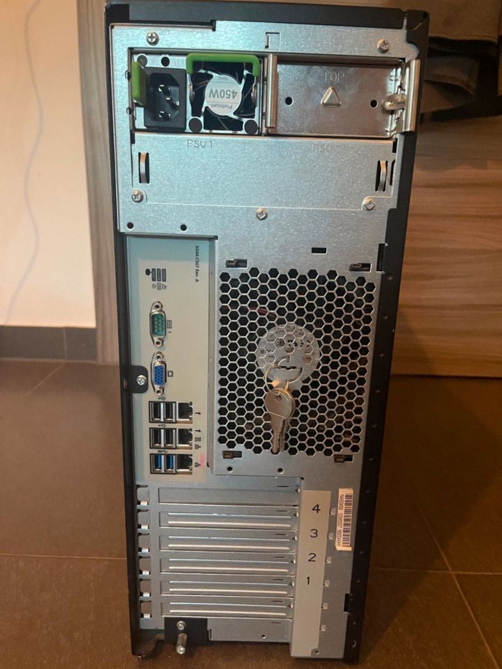 Fujitsu TX1330 M2 | E3-1220 v5 CPU | 32 GB RAM | CP400i SERVER in Königswinter