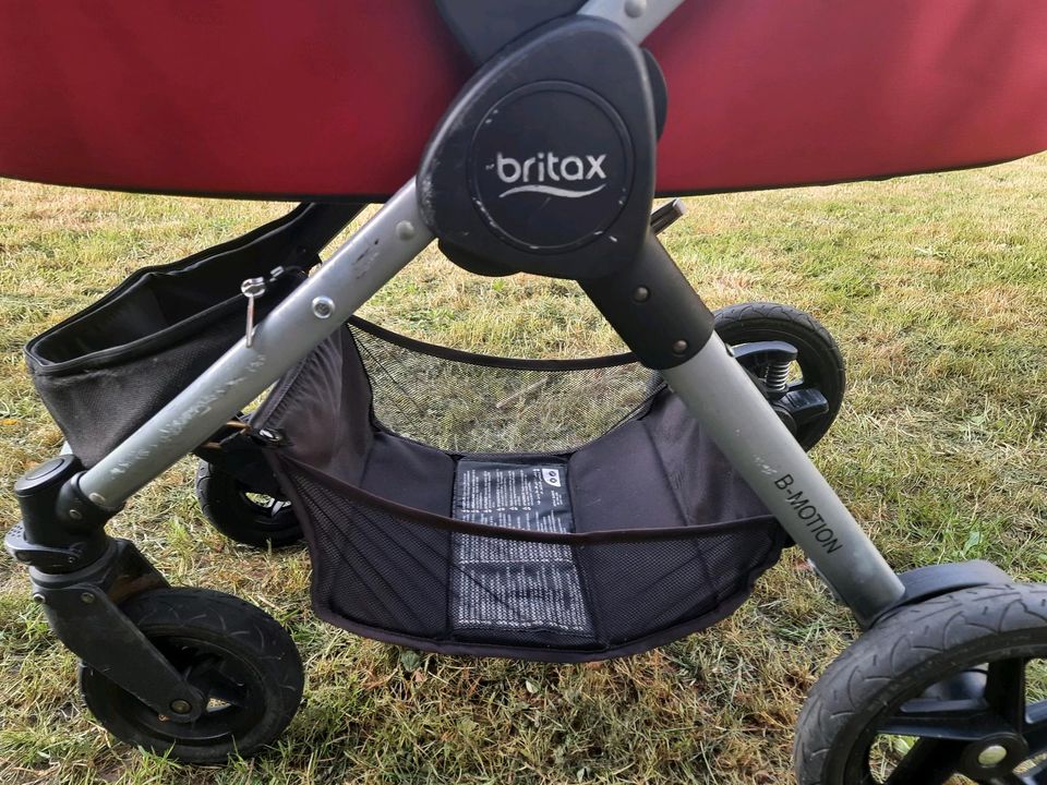 Britax B-motion Kombikinderwagen mit Babywanne  Kinderwagen set in Heidelberg