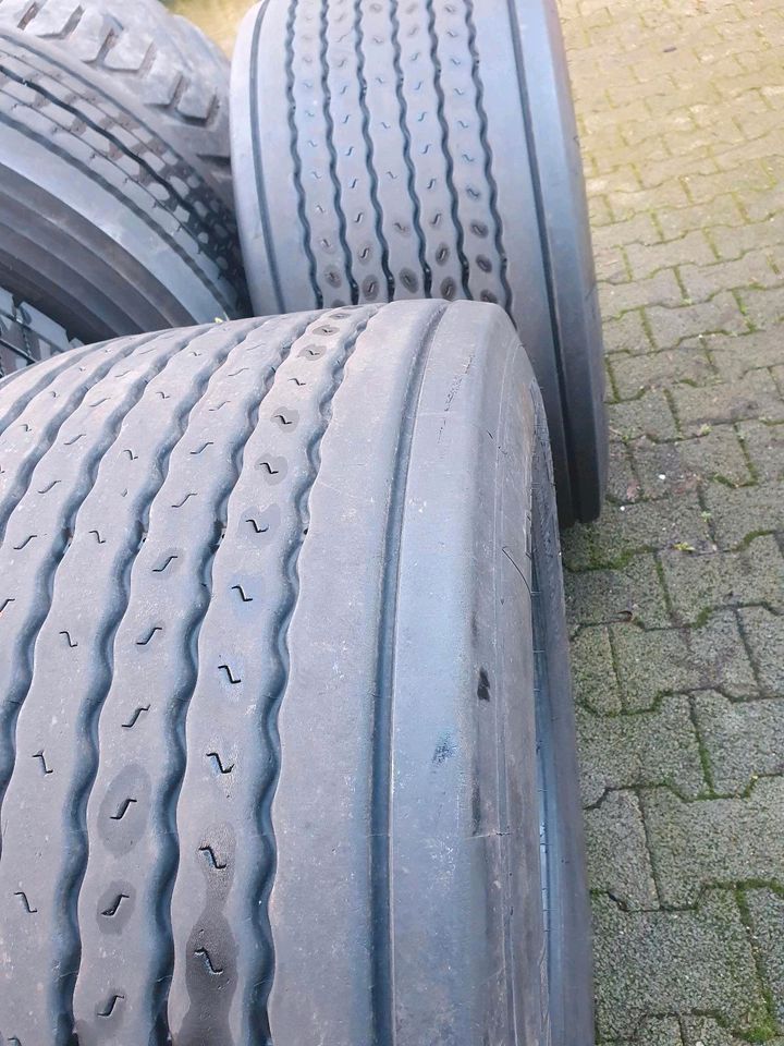 445/45R19.5 Michelin Reifen gebraucht in Rödinghausen