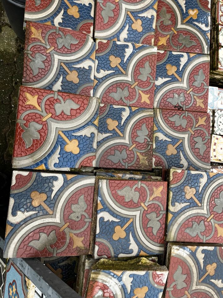 Zement antike Musterfliesen Keramik in Aachen