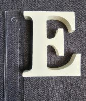 Holzbuchstabe "E" in weiß 10 cm Höhe Frankfurt am Main - Innenstadt Vorschau