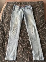 Tolle ungetragene Jeans von Peek und Cloppenburg Größe 176 Nordrhein-Westfalen - Wesseling Vorschau