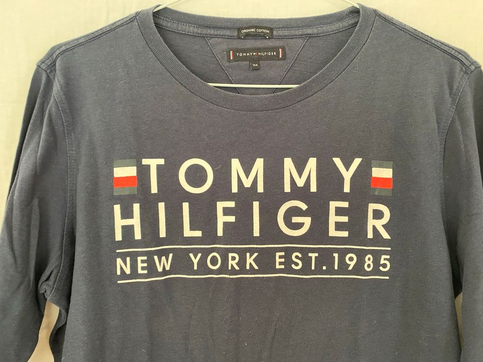 Langarmshirt Longsleeve HILFIGER dunkelblau Gr. 164 in Brunnthal