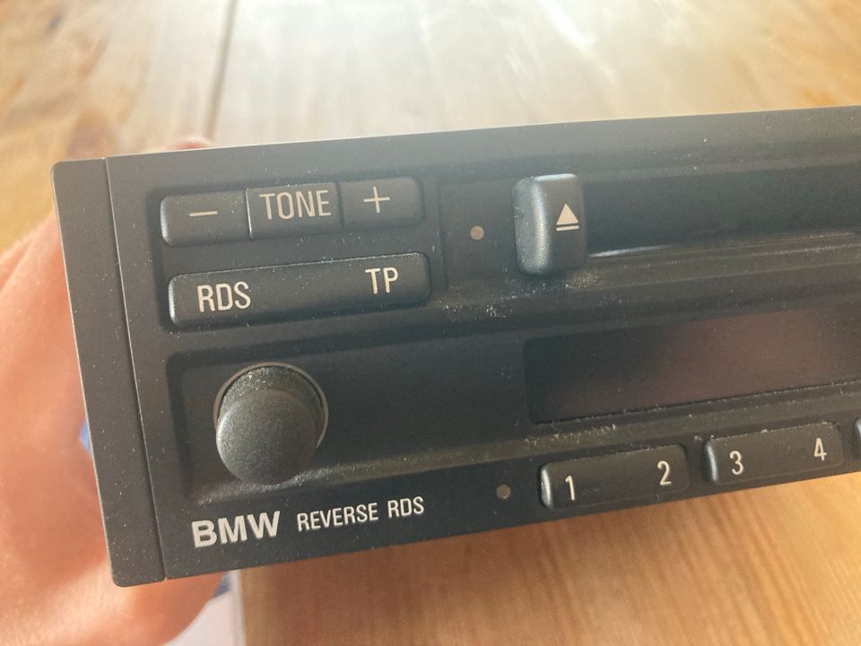 BMW Reverse RDS Radio E36 E34 E30 Z3 Kassette inkl. Zubehör in Tiefenbach Kr Passau