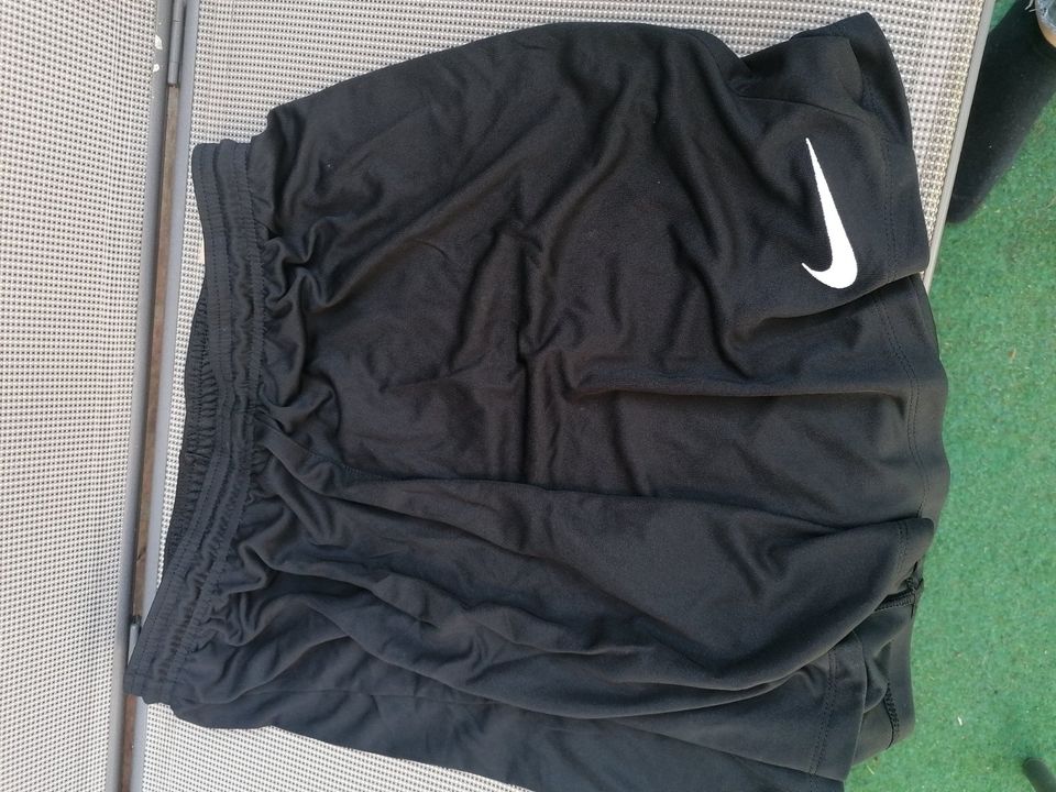 Nike sport Hose schwarz in Rheinbach