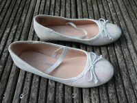 Ballerinas creme weiß Gr. 34 festlich München - Thalk.Obersendl.-Forsten-Fürstenr.-Solln Vorschau