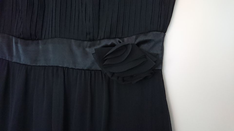 ESPRIT Damenkleid,Gr. 42,schwarz,mit Schleife,Abendkleid, A-Linie in Bernburg (Saale)