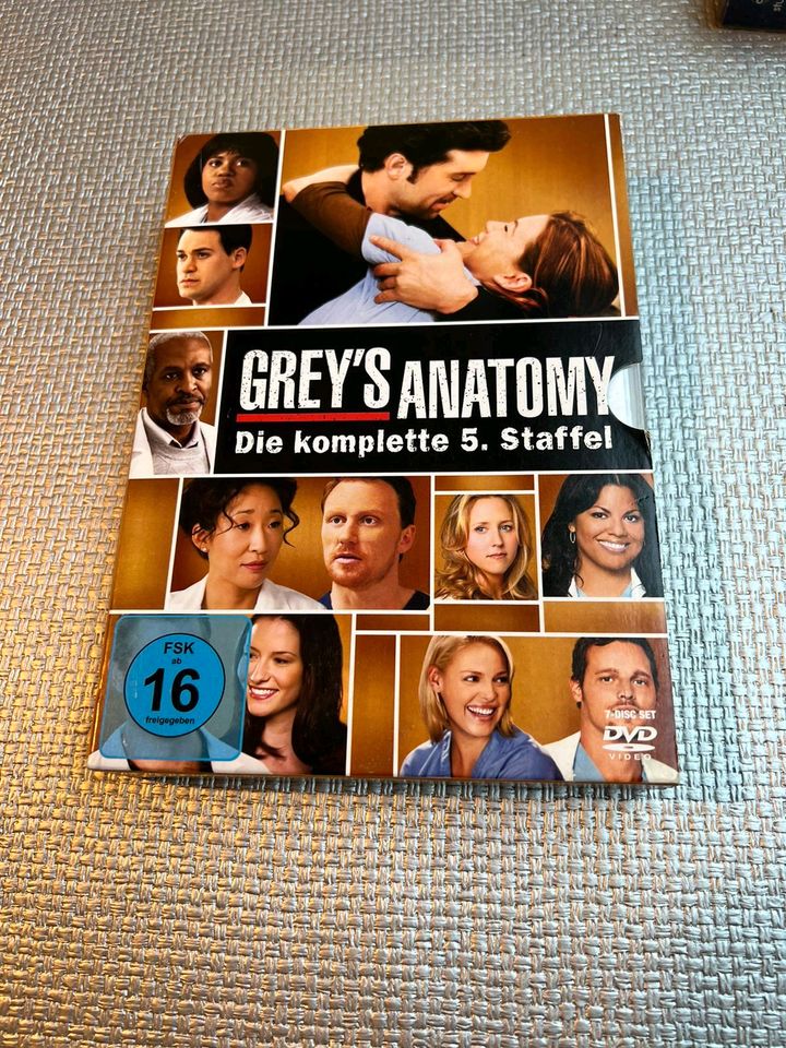 Serie Greys Anatomy Staffeln 2 3 und 5 in Frechen