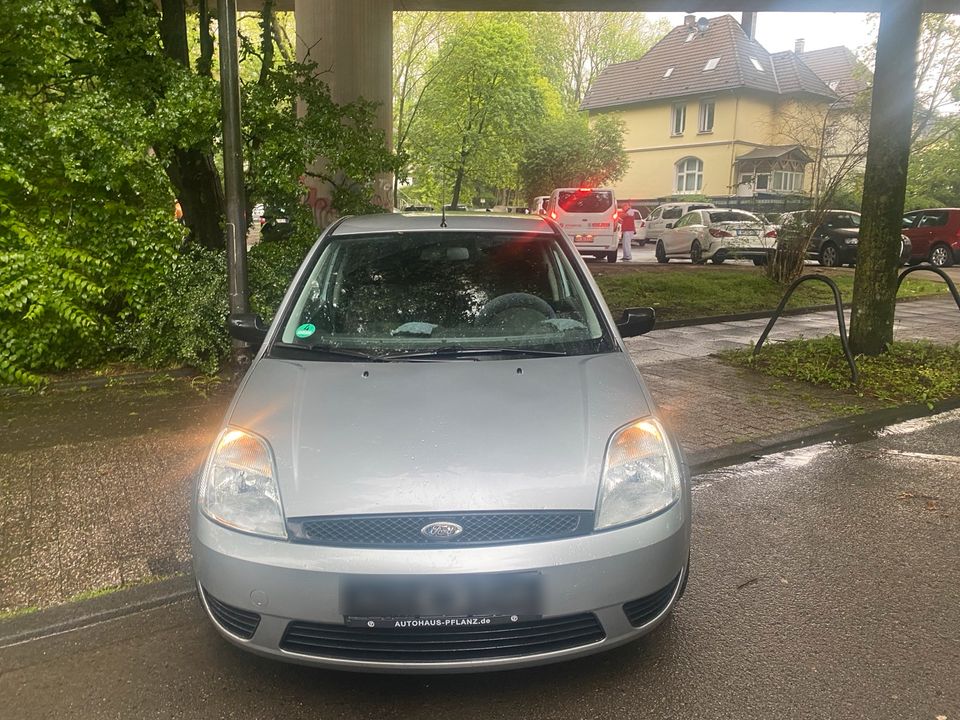 Ford Fiesta 1,3 Liter in top Zustand & Neu TÜV in Wuppertal