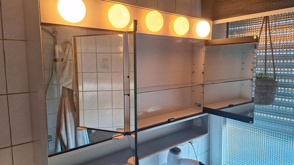 Badezimmer Spiegelschrank Schrank in Kerken
