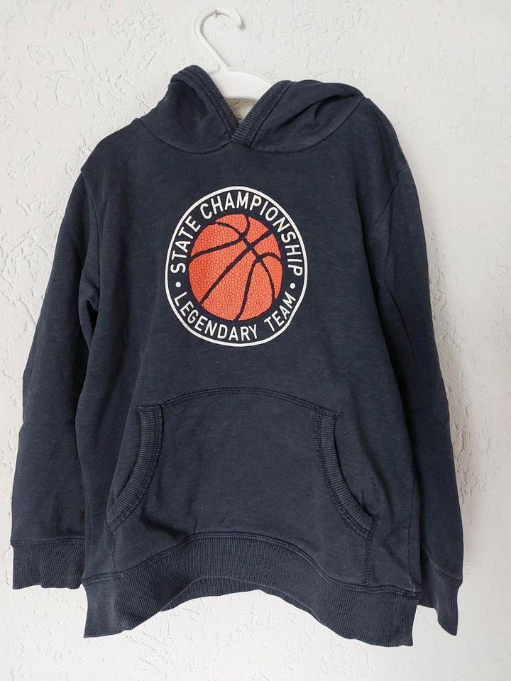 Hoodie Basketball Grösse 128/134 in Weiden (Oberpfalz)