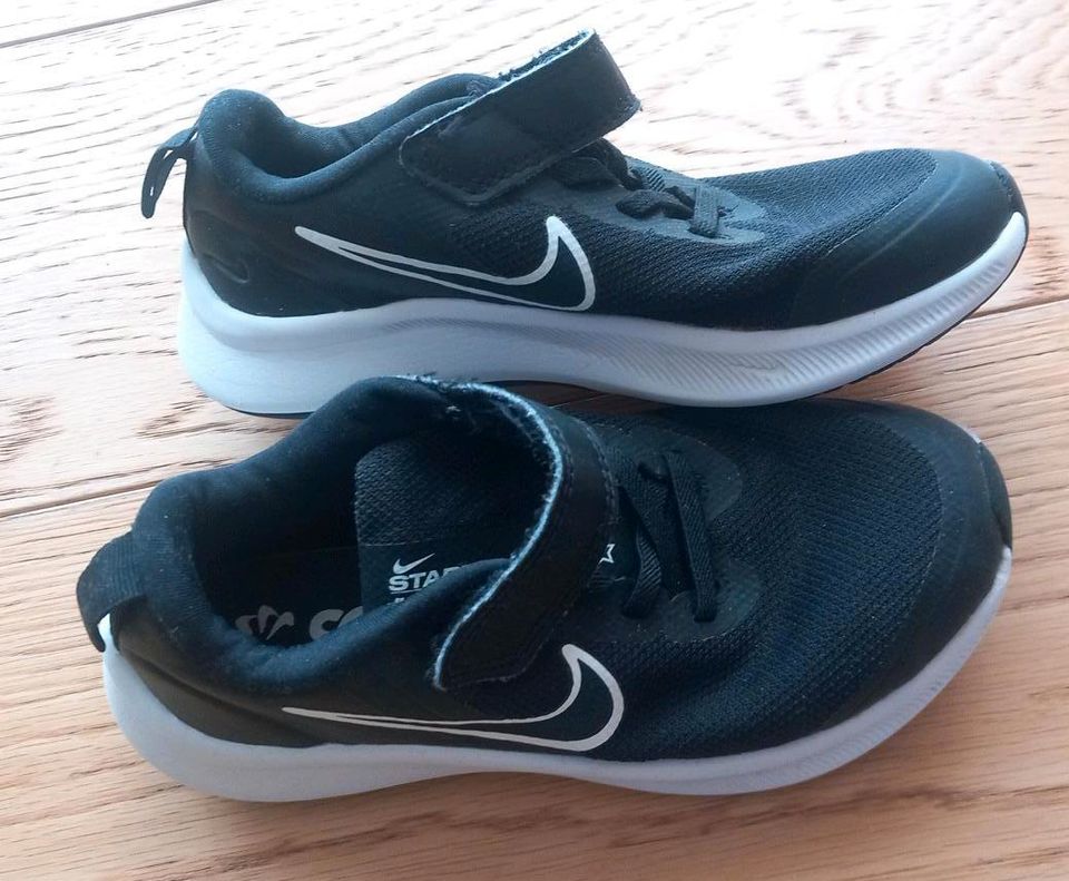 Nike Turnschuhe Halbschuhe Sportschuhe Sneaker 29,5 in Friedberg