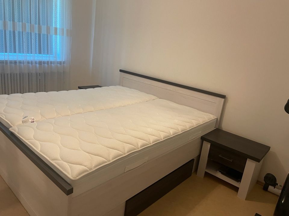 Schlafzimmer Komplett in München
