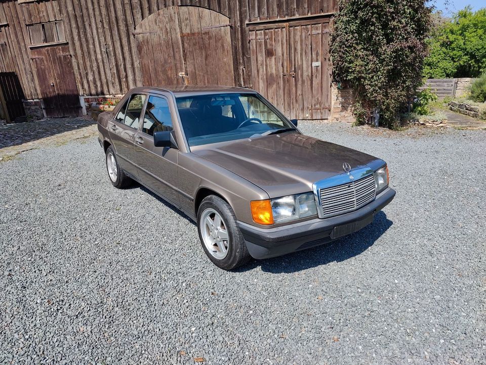 Mercedes-Benz 190 E 2.3*Klima*5-Gang* in Heimburg