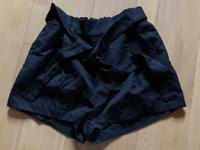 Schwarze Shorts Gr. S H&M Divided Hessen - Körle Vorschau