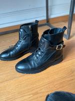 AIGNER Boots Stiefeletten schwarz Gr.38 Leder Frankfurt am Main - Sachsenhausen Vorschau