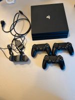 PlayStation 4 Pro 1TB mit 3 Controller & Ladestation Baden-Württemberg - Konstanz Vorschau