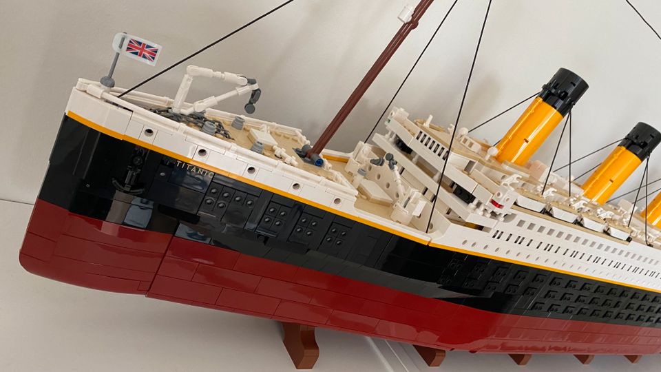 Original Lego Titanic (10294) - ideales Geschenk für Sammler in Hamburg
