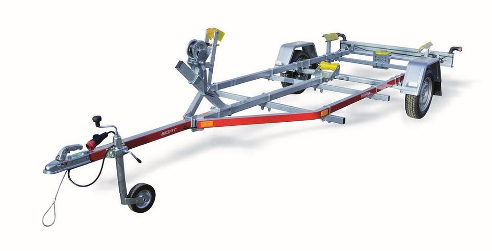 Temared ECO B05 Bootstrailer 750 kg für Boote bis 500 cm NEU in Tellingstedt