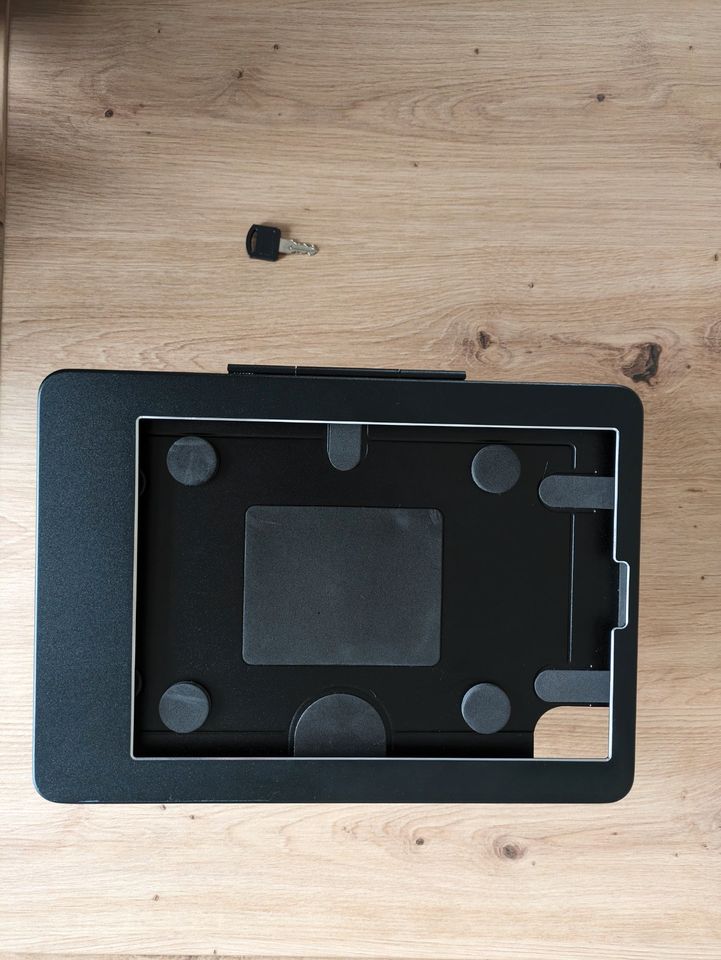 Metall Halterung Gehäuse iPad Air 10,9" 4. Gen Käfig abschließbar in Sibbesse 