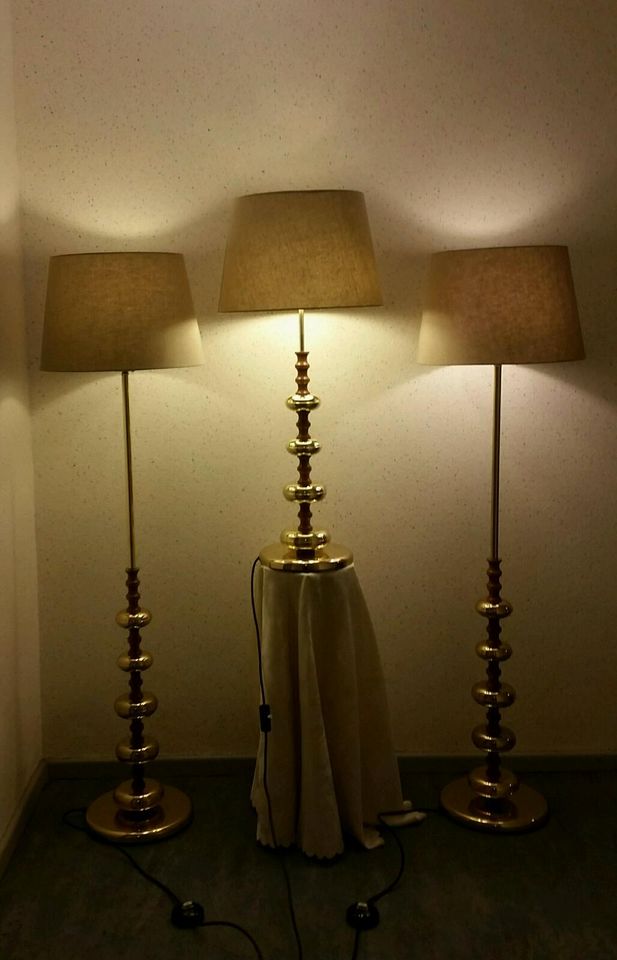 Messing Retro 70er80er Vintag Stehlampe Tischlamp beige Holz in Berlin